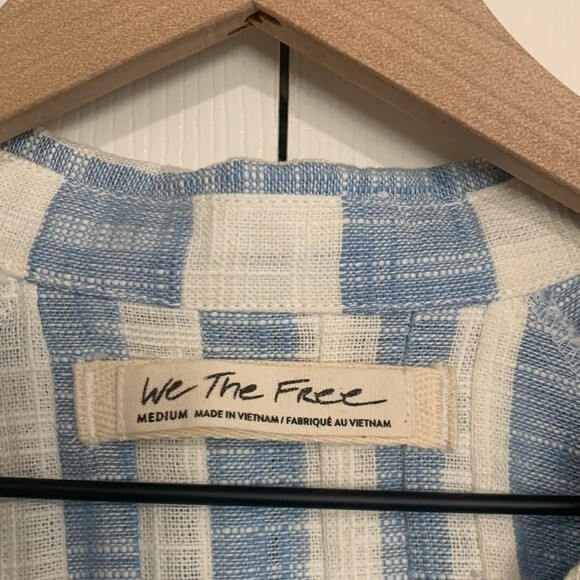 We The Free Away At Sea Striped Linen Blend Button Down Cropped Collared Shirt - Picture 5 of 11